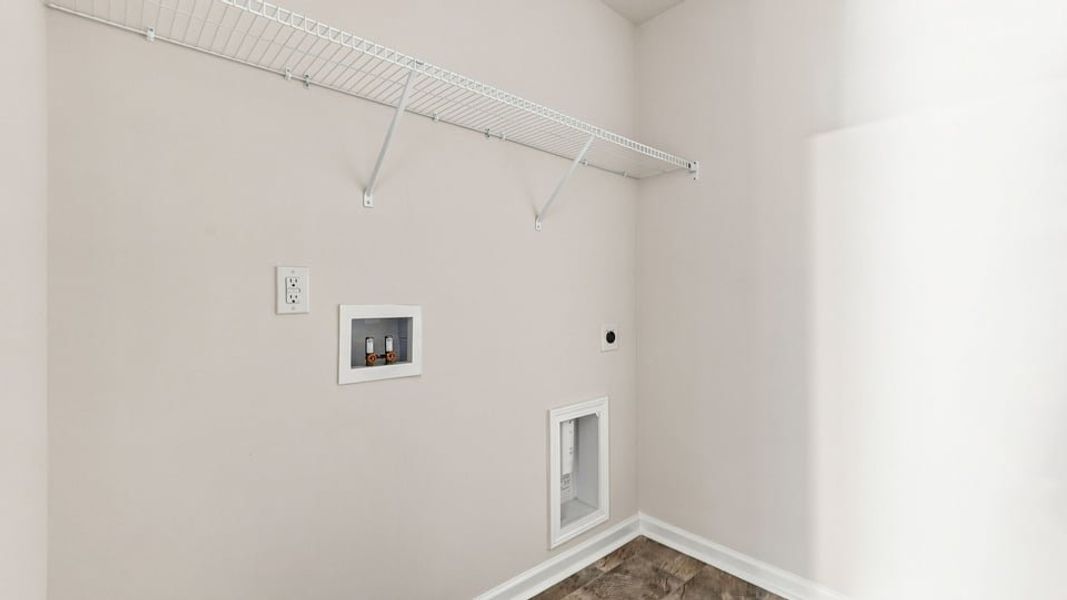 Spacious, unfurnished interior of a new home in Woodglen, Piedmont (Image 34).