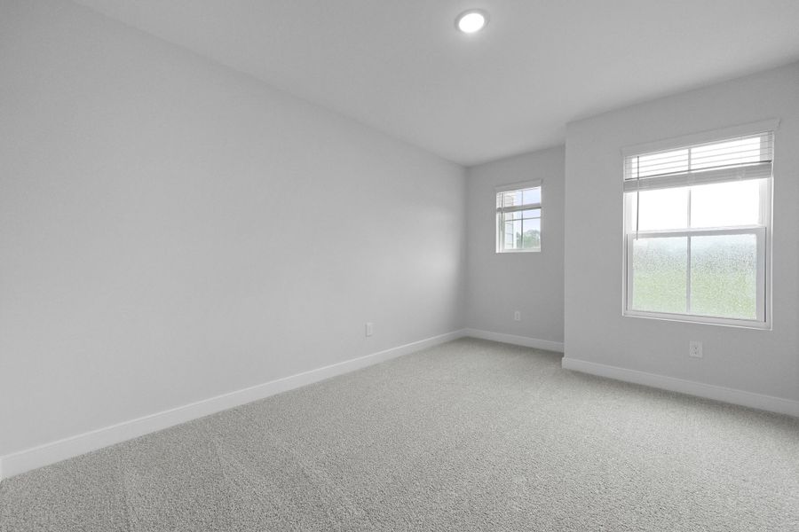 Spacious, unfurnished interior of a new home in Stono Village, Hollywood (Image 21).