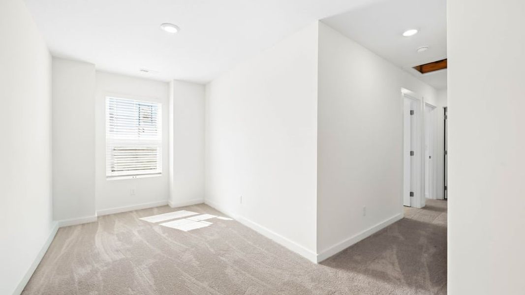 Spacious, unfurnished interior of a new home in Johnson Farms, Greeneville (Image 12).