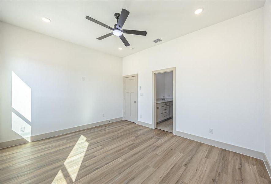 Spacious, unfurnished interior of a new home in , Fort Worth (Image 14). Spacious, unfurnished interior of a new home in , Fort Worth (Image 14).