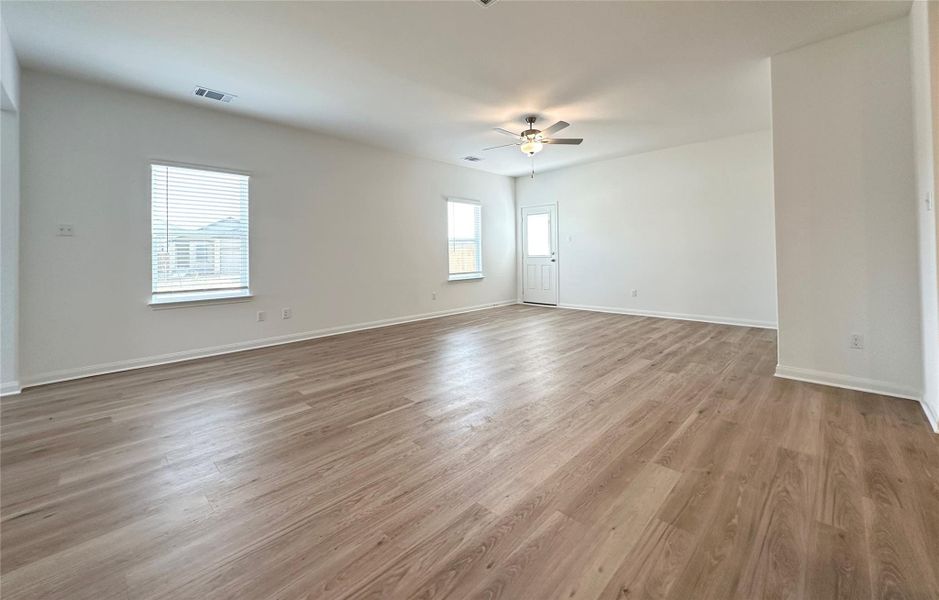 Spacious, unfurnished interior of a new home in , Jarrell (Image 5).