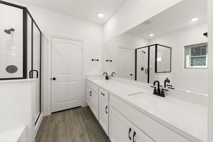 Furnished interior view inside a new home in Devonshire 40s, Forney (Image 6).