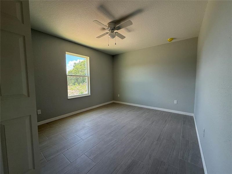 Spacious, unfurnished interior of a new home in , Dunnellon (Image 12).