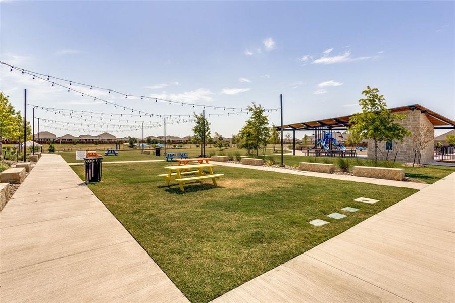 Community amenities in Bridgewater, Princeton (Image 21). Community amenities in Bridgewater, Princeton (Image 21).