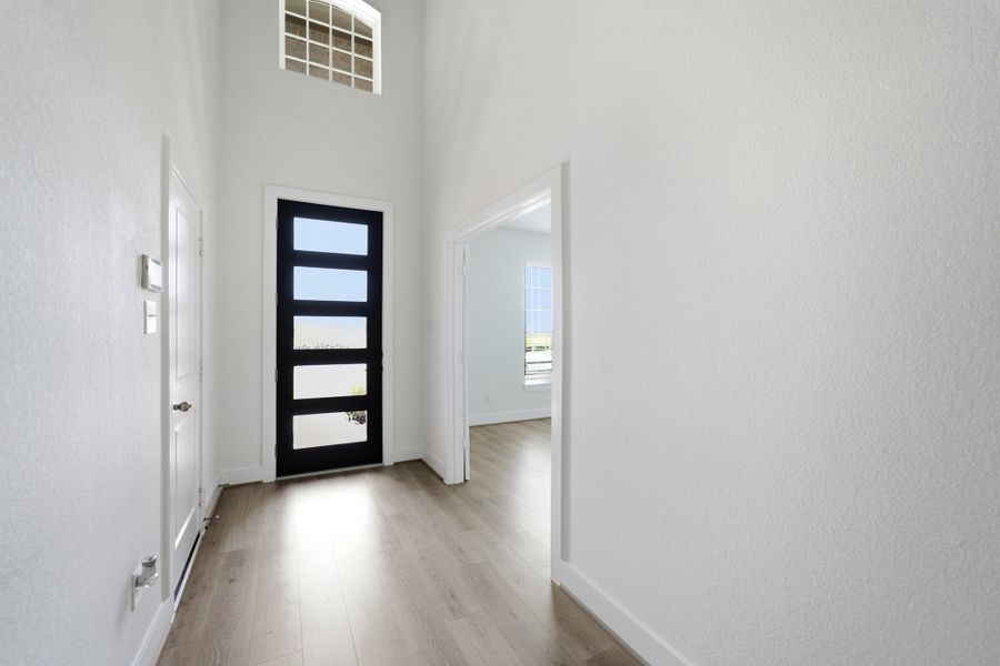 Spacious, unfurnished interior of a new home in Sundance Cove, Crosby (Image 21).