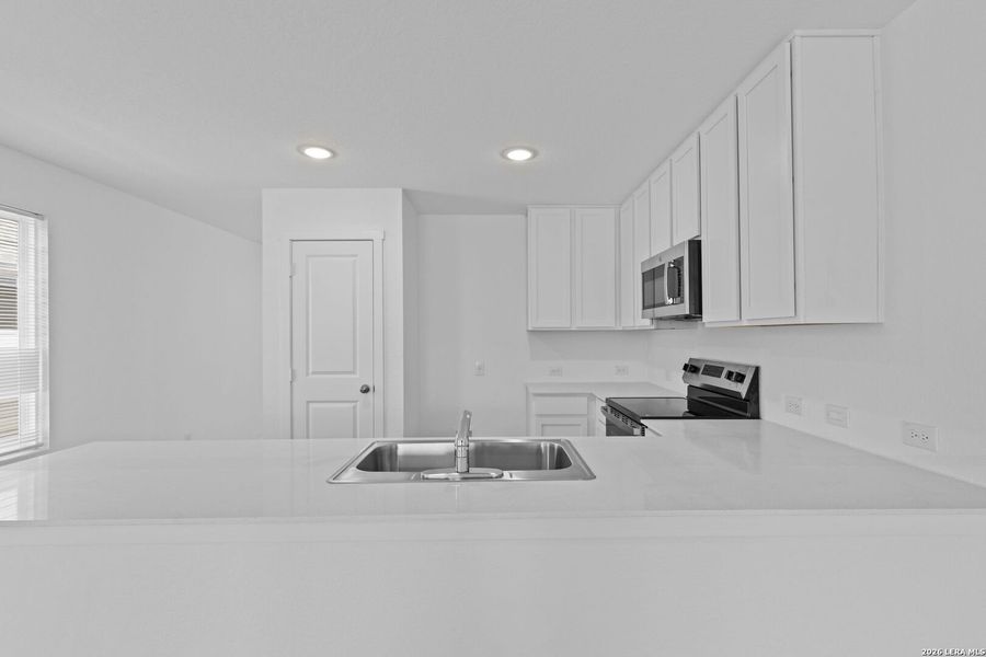 Furnished interior view inside a new home in Higdon Crossing, San Antonio (Image 8). Furnished interior view inside a new home in Higdon Crossing, San Antonio (Image 8).