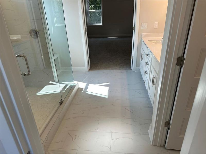 Spacious, unfurnished interior of a new home in Rosewood Lake Estates, Hoschton (Image 95).