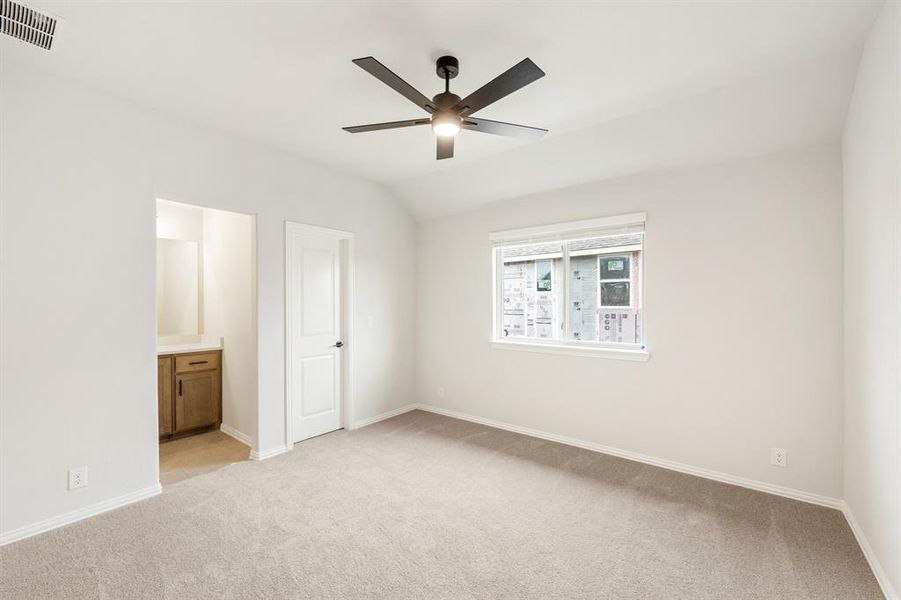 Spacious, unfurnished interior of a new home in Devonshire Classic 60-65, Forney (Image 22). Spacious, unfurnished interior of a new home in Devonshire Classic 60-65, Forney (Image 22).