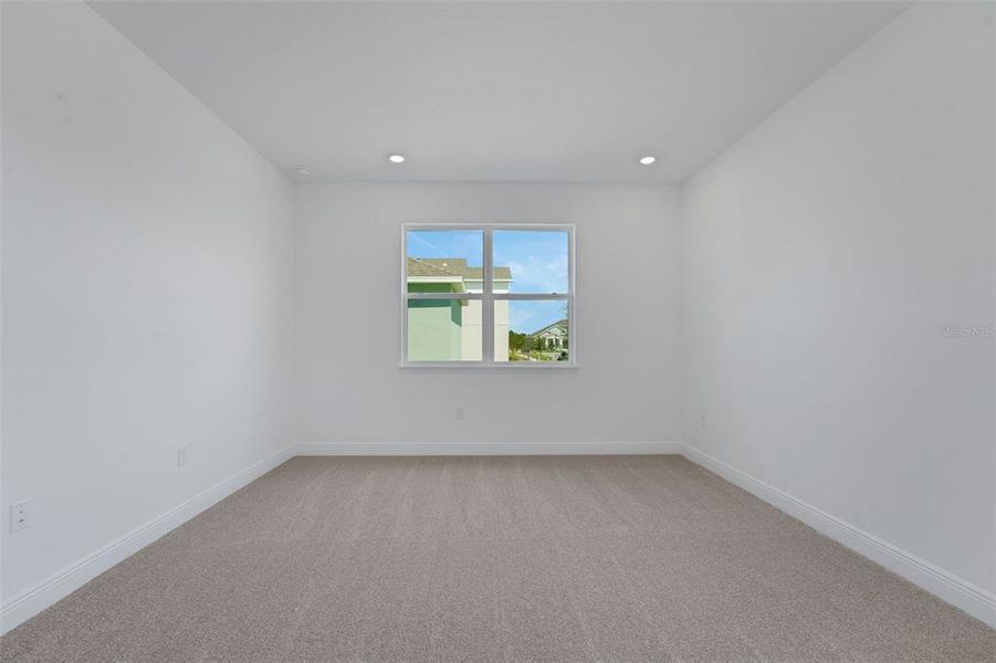 Spacious, unfurnished interior of a new home in Crossroads at Kelly Park, Apopka (Image 31).