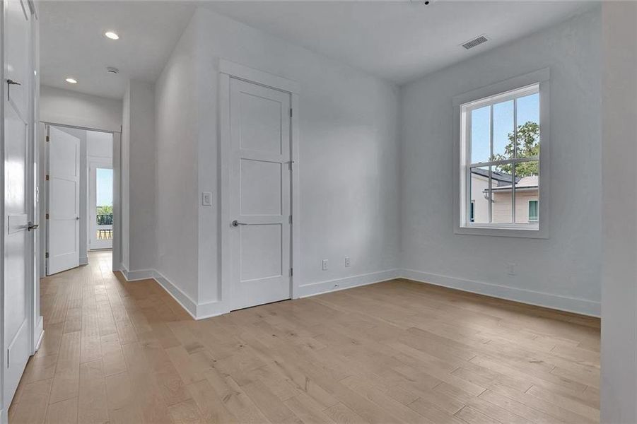 Spacious, unfurnished interior of a new home in , Fayetteville (Image 23).