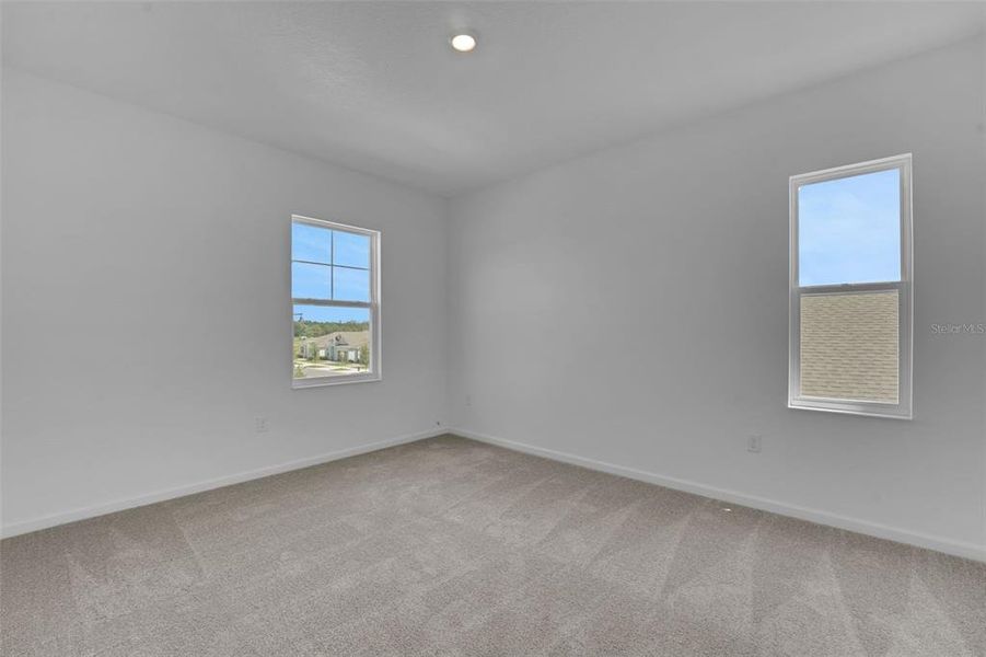 Spacious, unfurnished interior of a new home in Reserve at Hammock Oaks, Lady Lake (Image 21). Spacious, unfurnished interior of a new home in Reserve at Hammock Oaks, Lady Lake (Image 21).