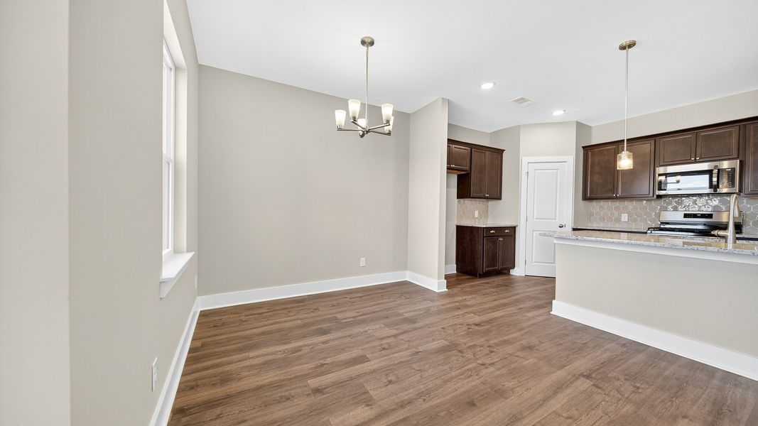 Spacious, unfurnished interior of a new home in McClure Farms, Columbia (Image 22).