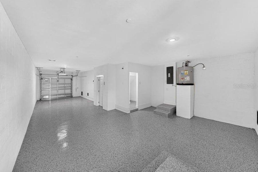 Spacious, unfurnished interior of a new home in Seahaven, Punta Gorda (Image 33). Spacious, unfurnished interior of a new home in Seahaven, Punta Gorda (Image 33).