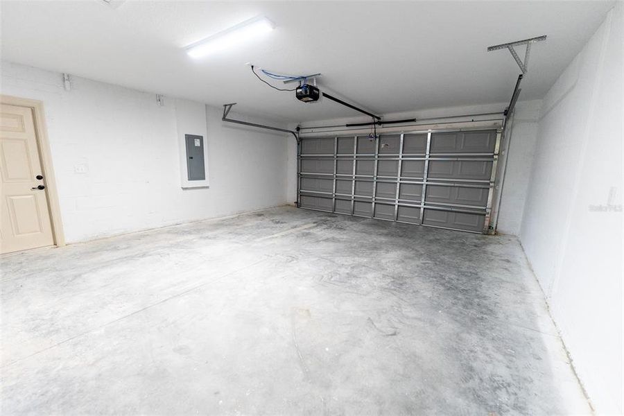 Spacious, unfurnished interior of a new home in , Ocala (Image 38). Spacious, unfurnished interior of a new home in , Ocala (Image 38).