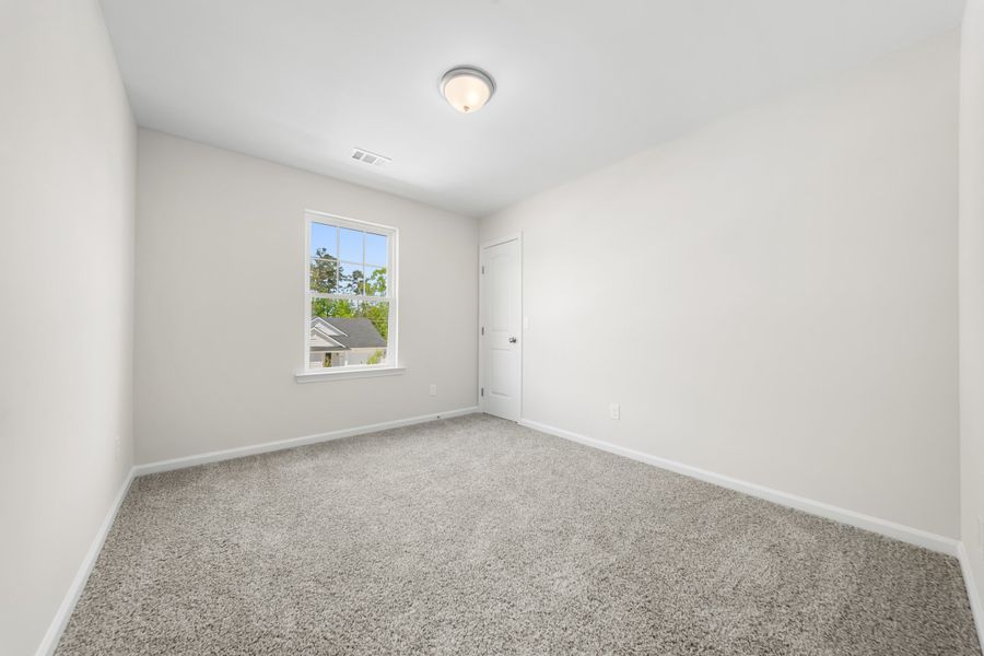 Spacious, unfurnished interior of a new home in Belair East, Statesboro (Image 26).