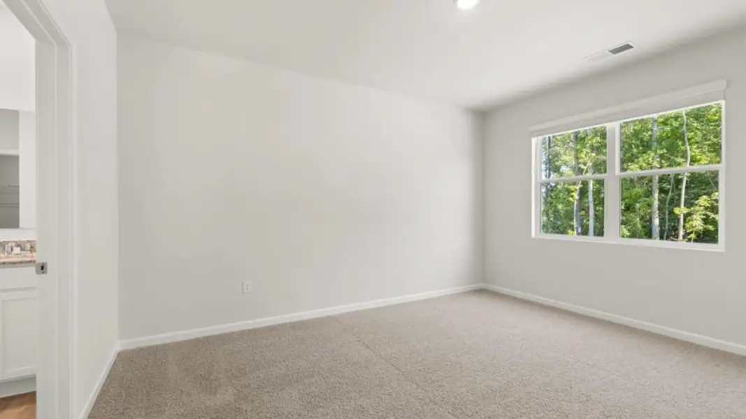 Spacious, unfurnished interior of a new home in Oconee Overlook, Gainesville (Image 17). Spacious, unfurnished interior of a new home in Oconee Overlook, Gainesville (Image 17).