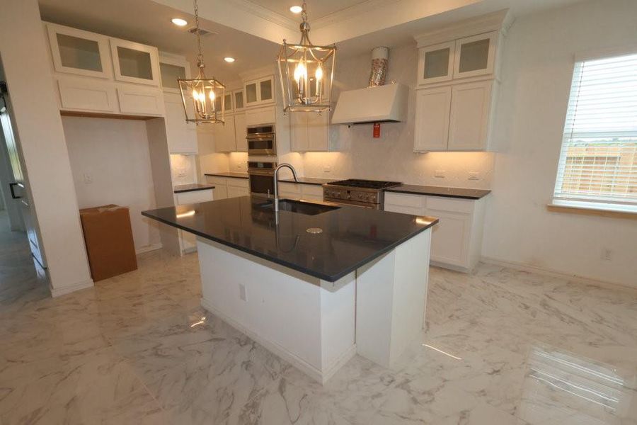 Furnished interior view inside a new home in Grand Oaks, Mont Belvieu (Image 8).