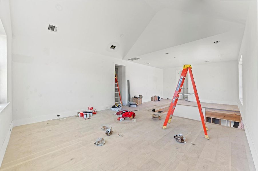 Additional view of the game room.