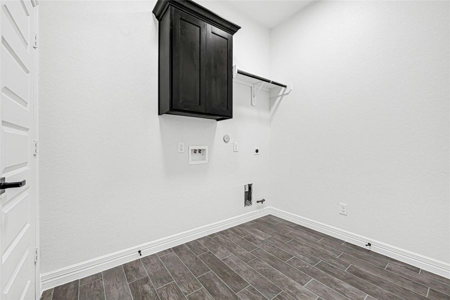 Spacious, unfurnished interior of a new home in , League City (Image 23). Spacious, unfurnished interior of a new home in , League City (Image 23).