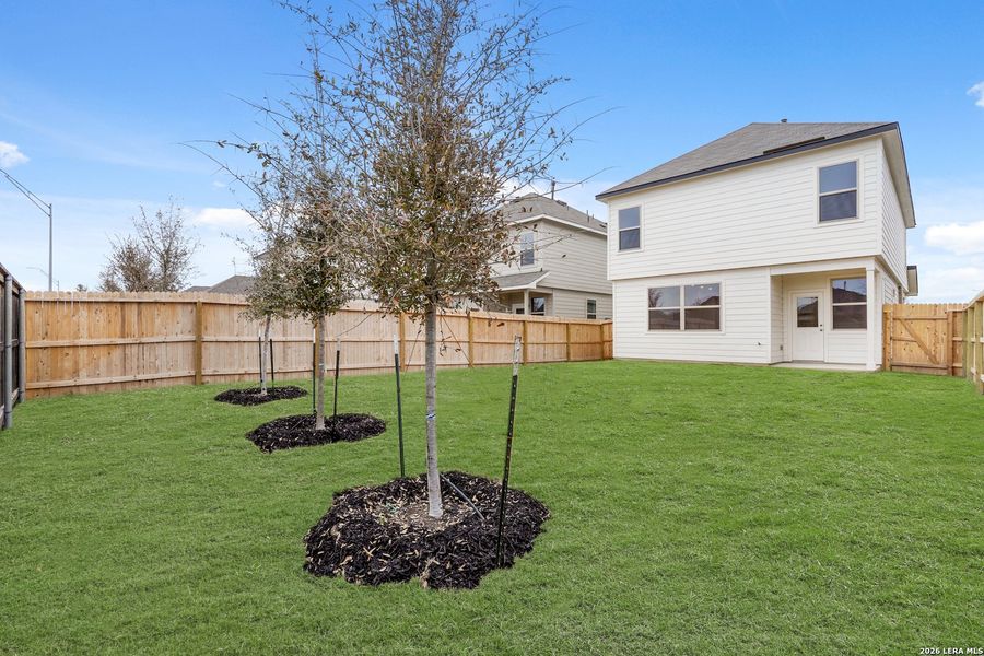 Exterior details and patio area of a home in Blue Ridge Ranch, San Antonio (Image 3).