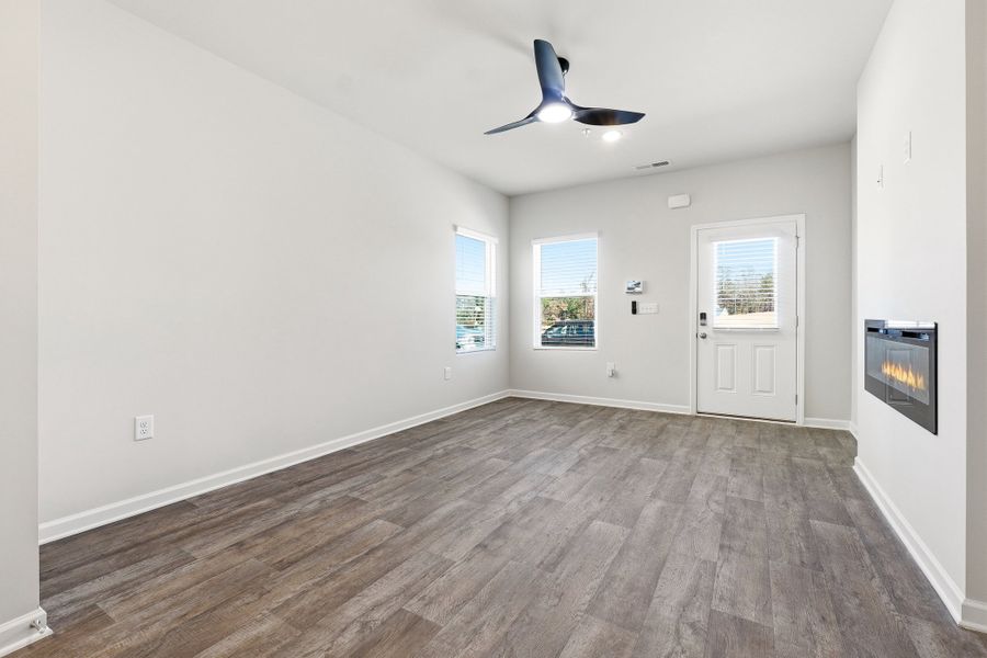 8373 Columbia Court, Palmetto, GA.  - Slide 2