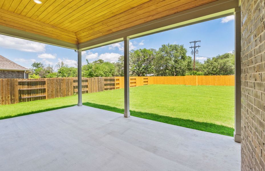 Exterior details and patio area of a home in 6 Creeks, Kyle (Image 29).