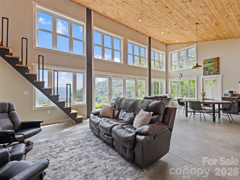 Community amenities in , Clyde (Image 23).