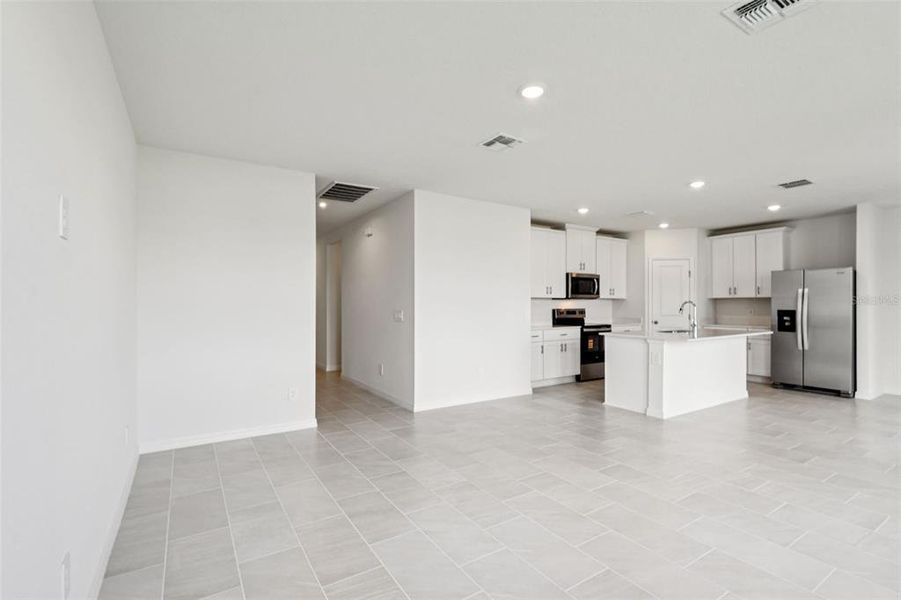 Spacious, unfurnished interior of a new home in Crosswinds - Classic Series, Haines City (Image 24). Spacious, unfurnished interior of a new home in Crosswinds - Classic Series, Haines City (Image 24).