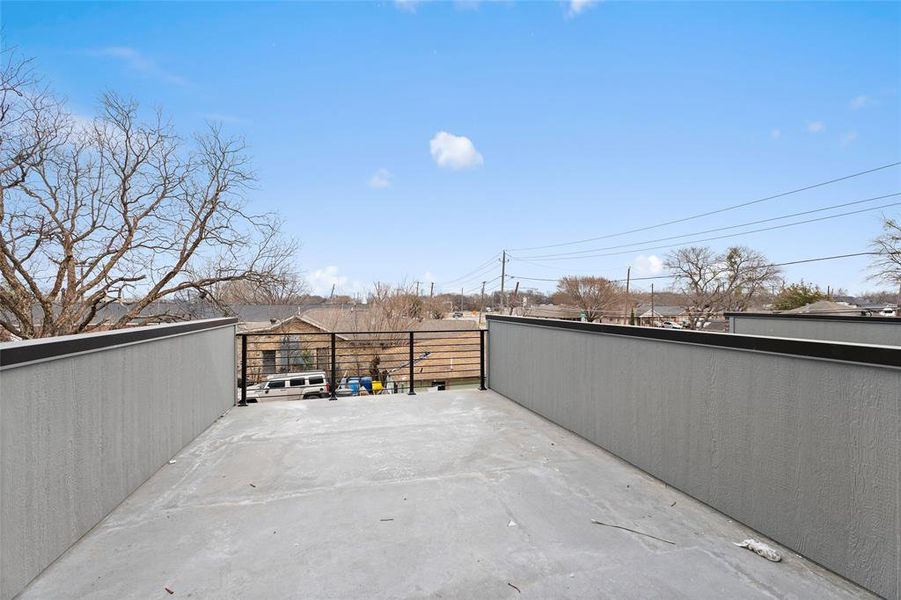 Exterior details and patio area of a home in , Dallas (Image 24).