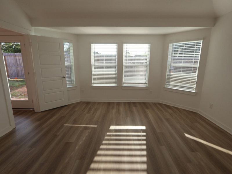 Spacious, unfurnished interior of a new home in Summerview, Fulshear (Image 12). Spacious, unfurnished interior of a new home in Summerview, Fulshear (Image 12).