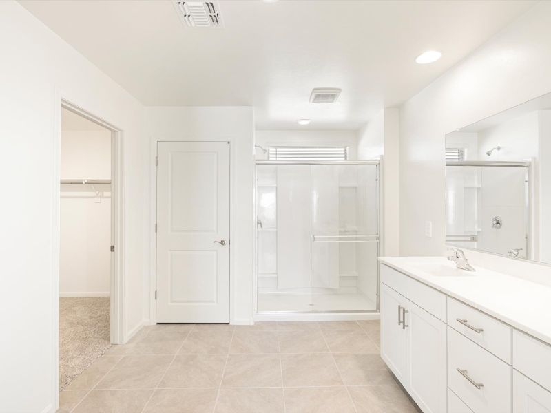 Spacious, unfurnished interior of a new home in Hanson Ridge, Vail (Image 9). Spacious, unfurnished interior of a new home in Hanson Ridge, Vail (Image 9).