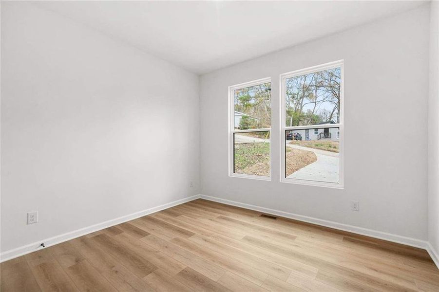 Spacious, unfurnished interior of a new home in , Atlanta (Image 31).