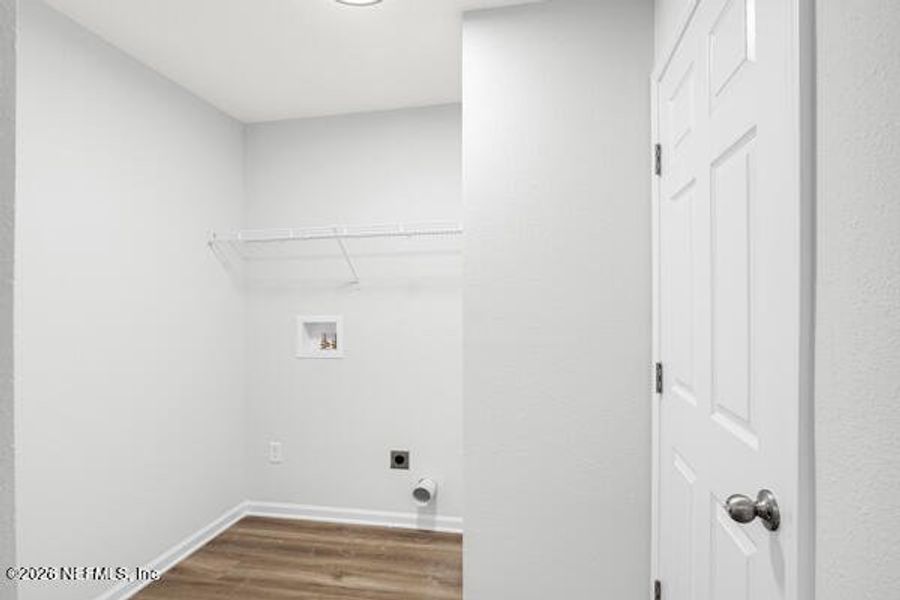 Spacious, unfurnished interior of a new home in , Satsuma (Image 39).