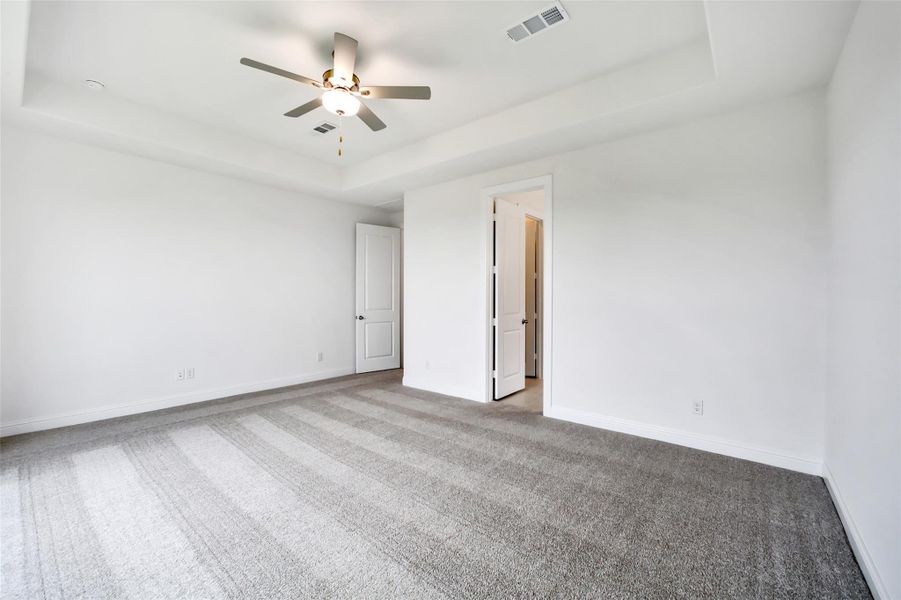 Image 13 of a home in Del Bello Lakes 60'. Image 13 of a home in Del Bello Lakes 60'.