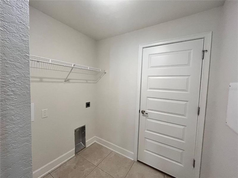 Spacious, unfurnished interior of a new home in , Summerfield (Image 9).