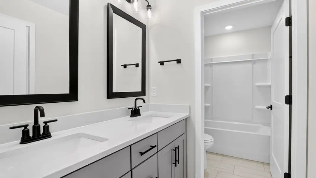 Furnished interior view inside a new home in Cottonwood Ridge, Piedmont (Image 15).
