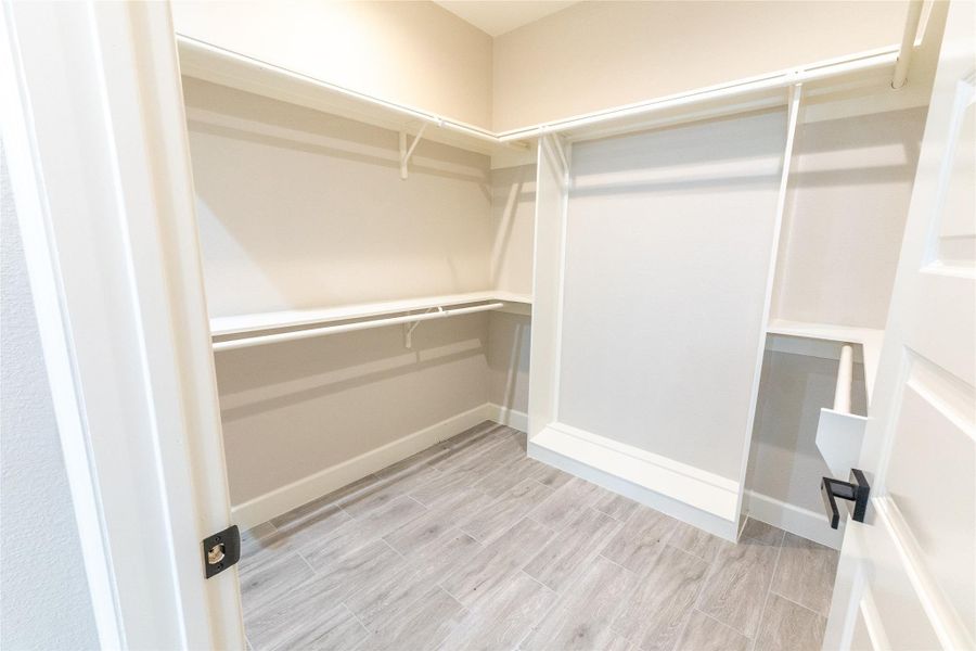 Spacious, unfurnished interior of a new home in , Cleveland (Image 14).