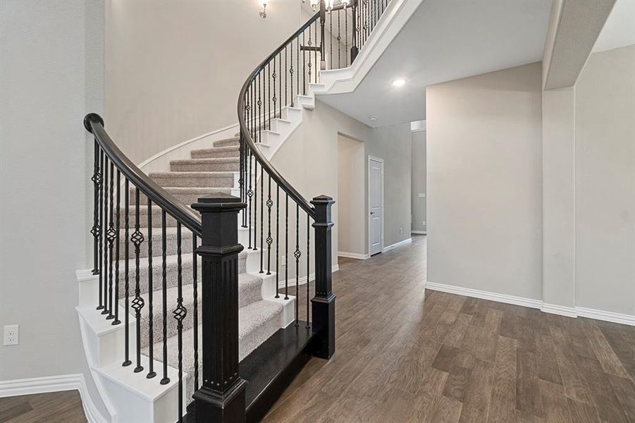 Spacious, unfurnished interior of a new home in East Village - Classic Series, Frisco (Image 5). Spacious, unfurnished interior of a new home in East Village - Classic Series, Frisco (Image 5).