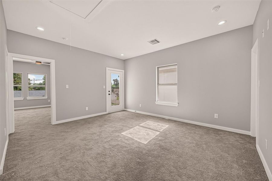Spacious, unfurnished interior of a new home in , Houston (Image 39). Spacious, unfurnished interior of a new home in , Houston (Image 39).