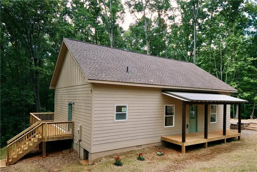 Exterior details and patio area of a home in , Carrollton (Image 14).
