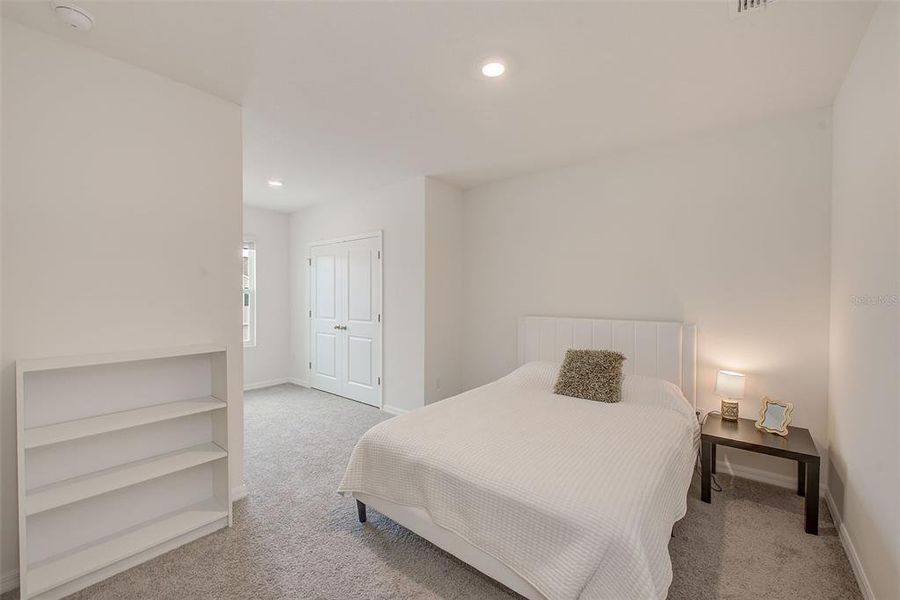 Furnished interior view inside a new home in , Land O' Lakes (Image 18).