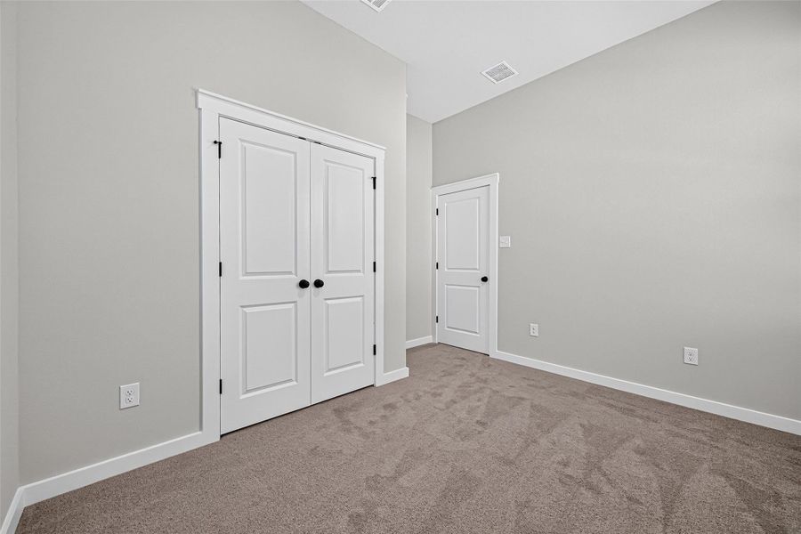 Spacious, unfurnished interior of a new home in Mostyn Springs, Magnolia (Image 27).