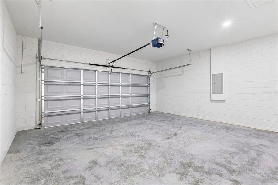 Spacious, unfurnished interior of a new home in , Ocala (Image 25). Spacious, unfurnished interior of a new home in , Ocala (Image 25).