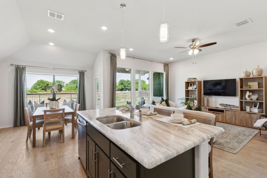 Representative furnished interior of a home built from the Concept 1660 by Landsea Homes in Summer Crest, Fort Worth (Image 35).