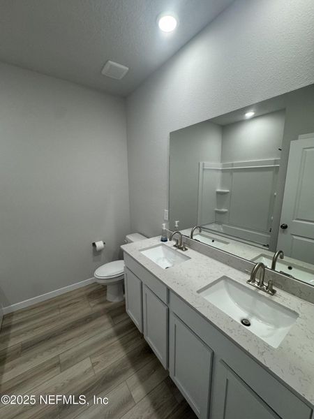 Furnished interior view inside a new home in Oak Creek Preserve, Jacksonville (Image 8). Furnished interior view inside a new home in Oak Creek Preserve, Jacksonville (Image 8).