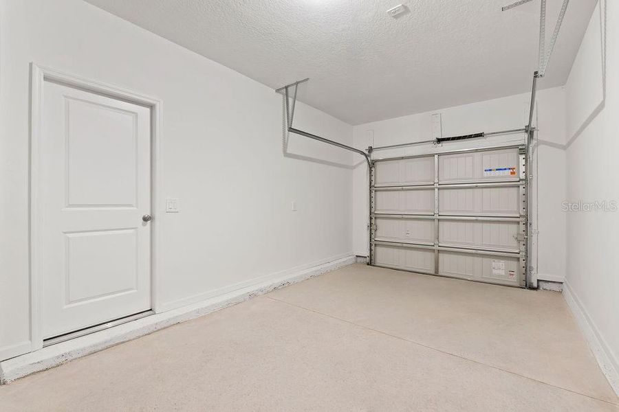 Spacious, unfurnished interior of a new home in , Davenport (Image 22).