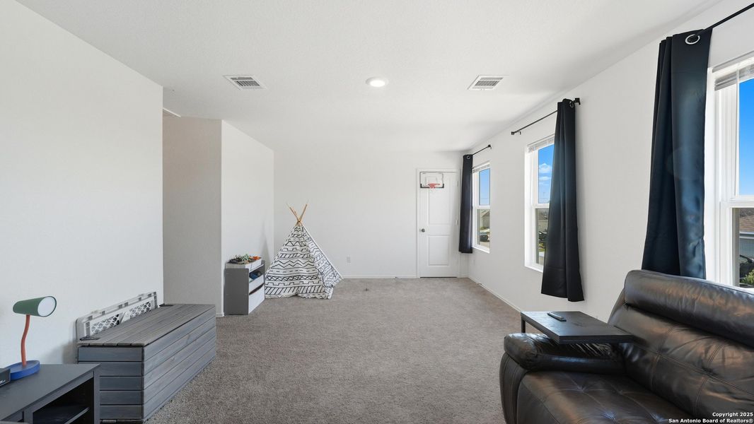Furnished interior view inside a new home in Spring Grove: Stonehill Collection, St. Hedwig (Image 5).