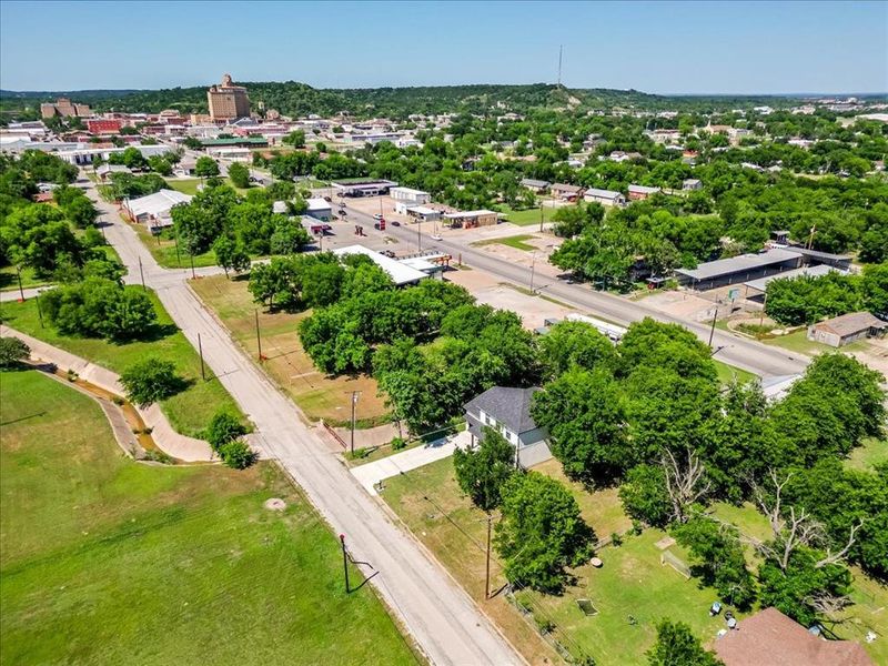 Beautiful Baker Hotel in View Beautiful Baker Hotel in View
