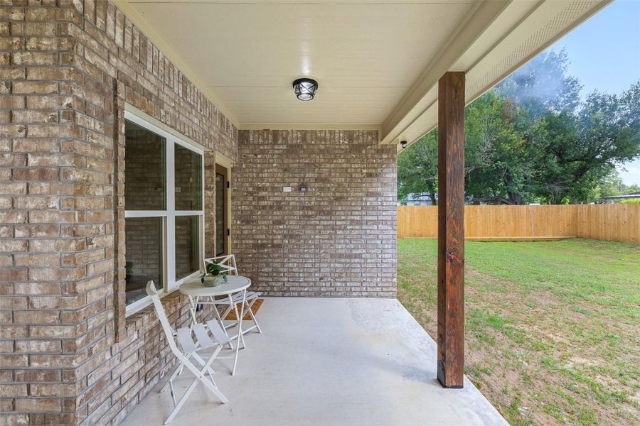 Exterior details and patio area of a home in , Lexington (Image 18).