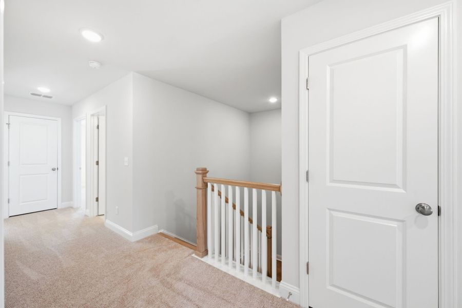 Spacious, unfurnished interior of a new home in Carriage Estates, Lexington (Image 28).